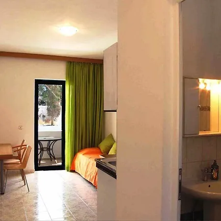 Irinoula * Livadia (Tilos)