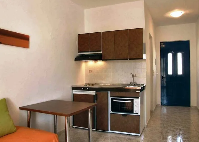 Irinoula Apartamento *